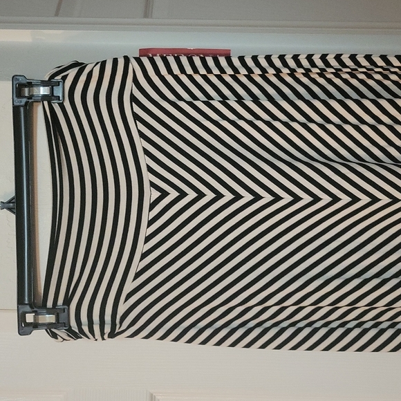 MERONA Chevron black & white maxi skirt NWT - Picture 3 of 7